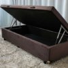 Base Box Baú Solteiro - Suede Marrom (ALP/MR/LD/NT/LX/RN/PD/RUF))